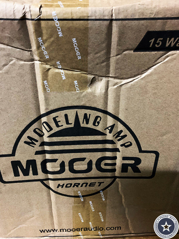 可愛らしいアンティークなデザインが”映える”便利な機能付き小型デジタルギターアンプMOOER HORNET SERIESをご紹介したブログ記事の写真2枚目